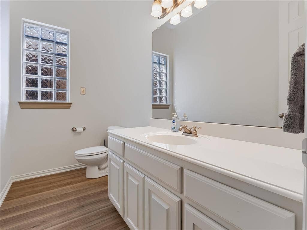 2305 Canyon Creek Drive, McKinney, TX 75072 2305 Canyon Creek Drive, McKinney, TX 75072