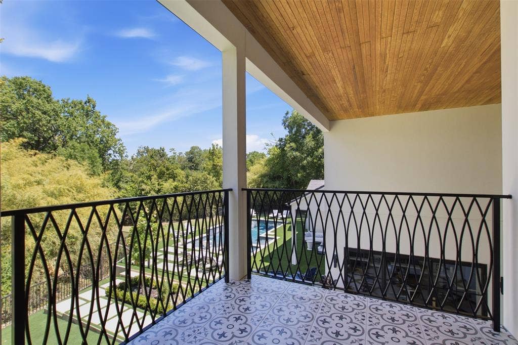 4923 Crooked Lane, Dallas, TX 75229