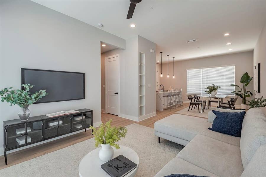 Property photo for 1423 N Carroll Avenue, Dallas, TX