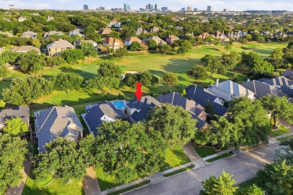 5600 Southern Hills Drive, Frisco, TX 75034 Beyond the gates, enjoy convenient access to Legacy West, The Star and a vast array of exquisite shopping and dining destinations, with major highways connecting you to the wider Dallas area and both DFW International and Dallas Love Field airports.