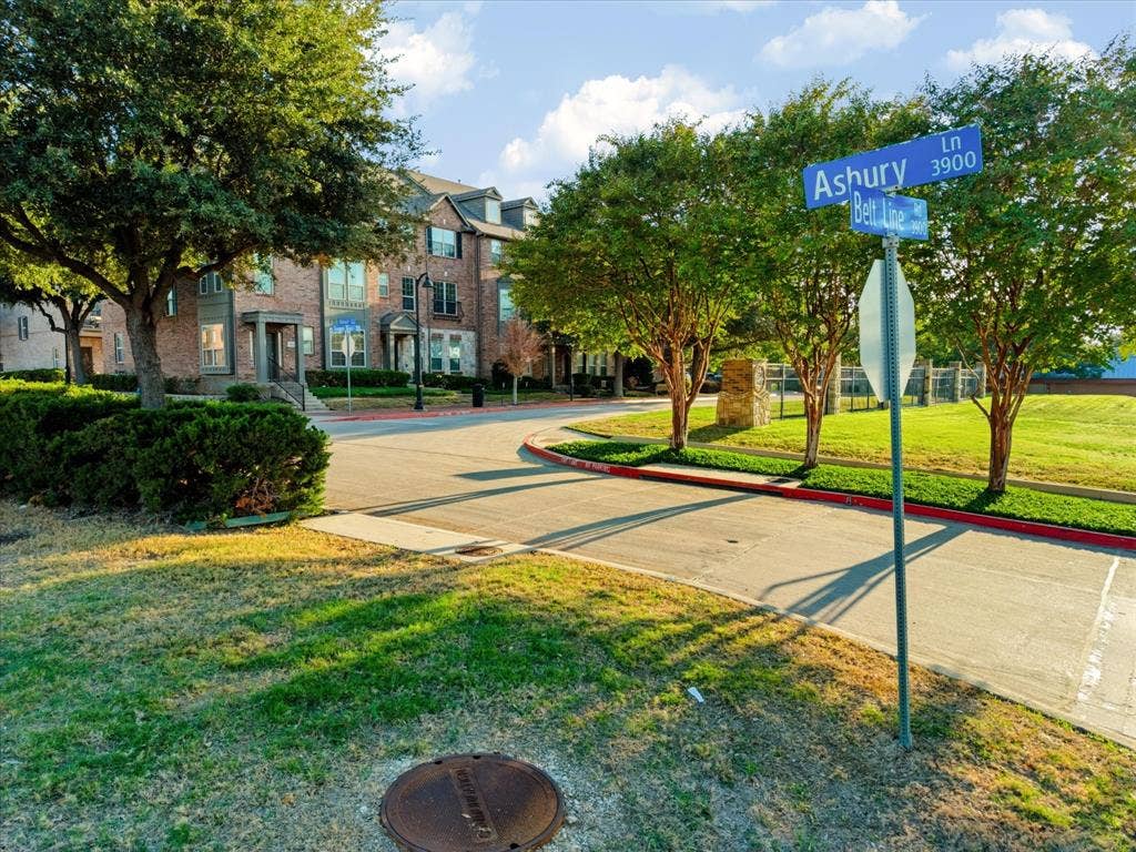 3894 Everwood Lane, Addison, TX 75001