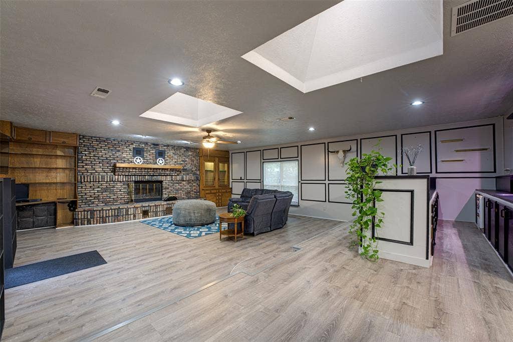2530 Lakewood Drive, Garland, TX 75042 2530 Lakewood Drive, Garland, TX 75042
