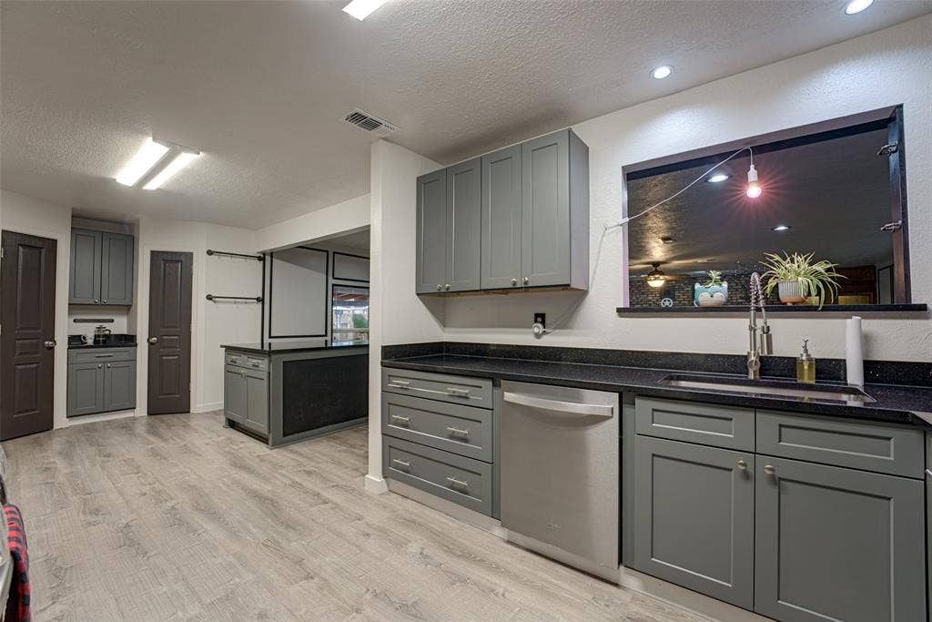 2530 Lakewood Drive, Garland, TX 75042 2530 Lakewood Drive, Garland, TX 75042