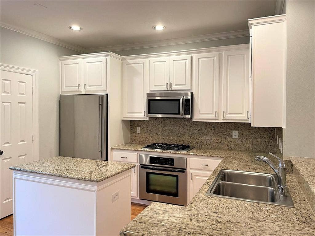2480 Worthington Street, Dallas, TX 75204 2480 Worthington Street, Dallas, TX 75204