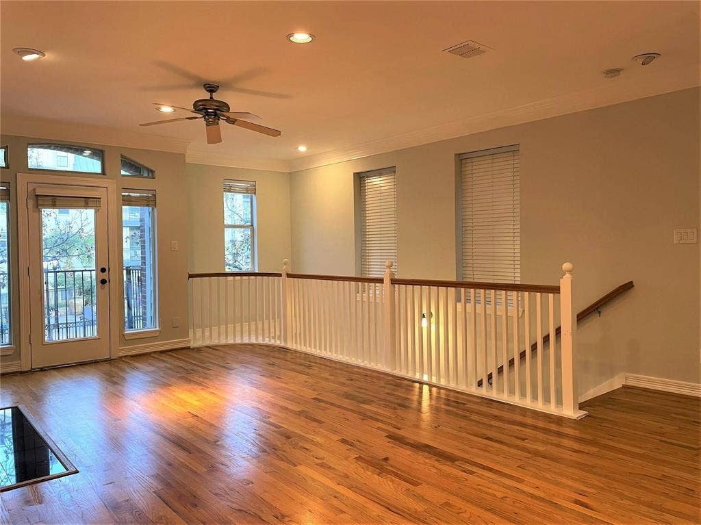 2480 Worthington Street, Dallas, TX 75204 2480 Worthington Street, Dallas, TX 75204