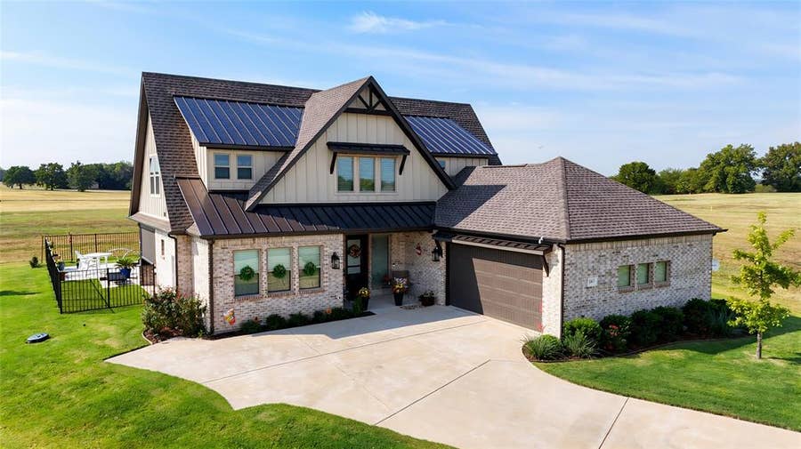 Property photo for 387 Desert Mountain Drive, Gordonville, TX