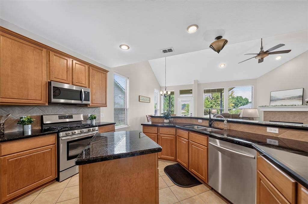 1907 Silver Cove, Whitehouse, TX 75791 1907 Silver Cove, Whitehouse, TX 75791