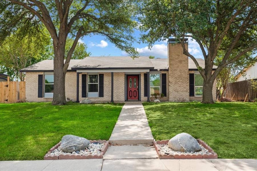 Property photo for 1206 Oakbluff Drive, Lancaster, TX