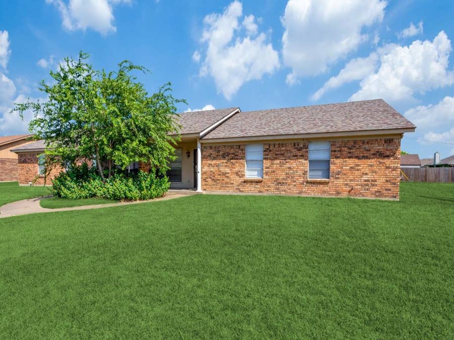 Property photo for 1111 N Nolan River Road, #B, Cleburne, TX