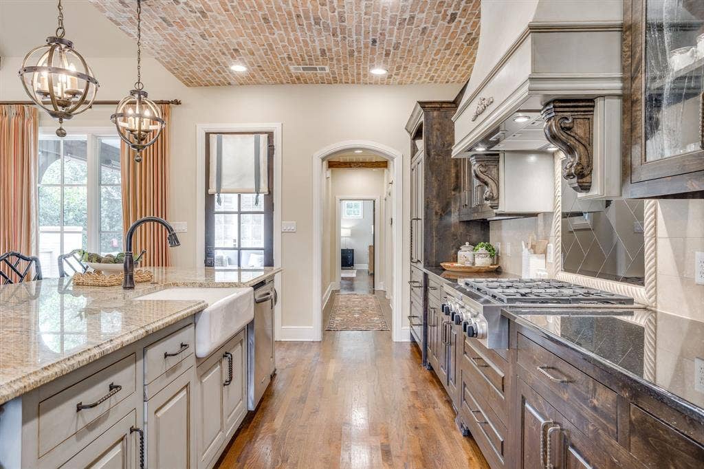4525 Marbella Circle, Fort Worth, TX 76126