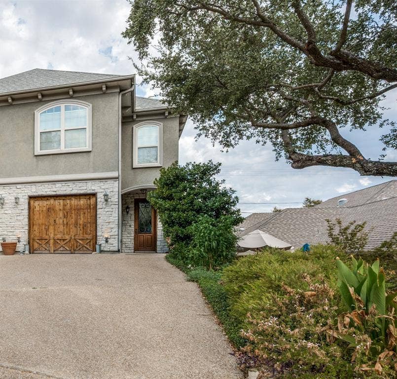 Property photo for 6466 Waverly Way, Fort Worth, TX