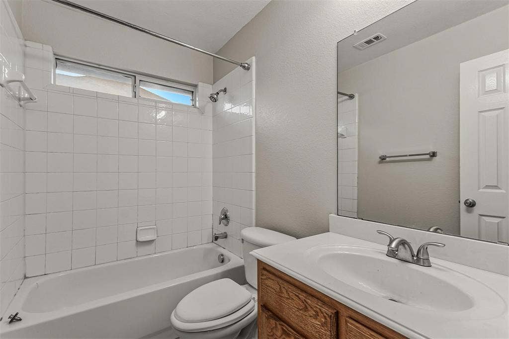 7413 Providence Drive, Rowlett, TX 75089 7413 Providence Drive, Rowlett, TX 75089
