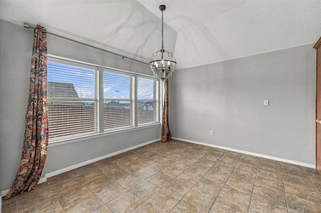 914 Winding Road, Granbury, TX 76049 914 Winding Road, Granbury, TX 76049