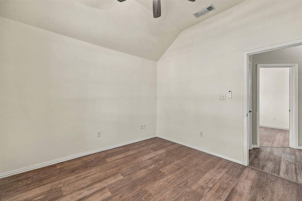 914 Winding Road, Granbury, TX 76049 914 Winding Road, Granbury, TX 76049
