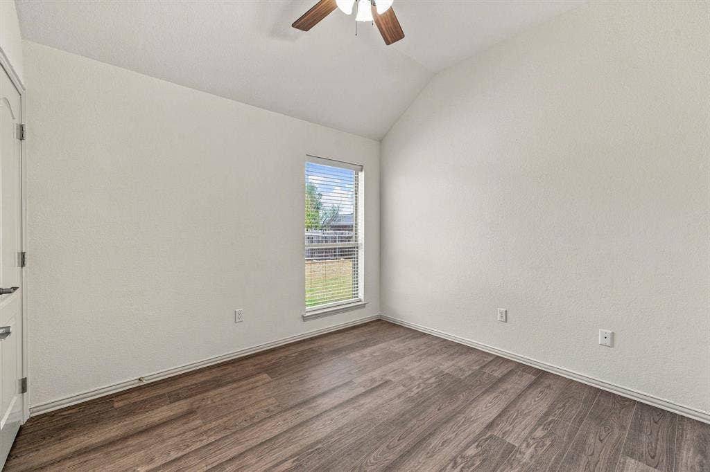 914 Winding Road, Granbury, TX 76049 914 Winding Road, Granbury, TX 76049