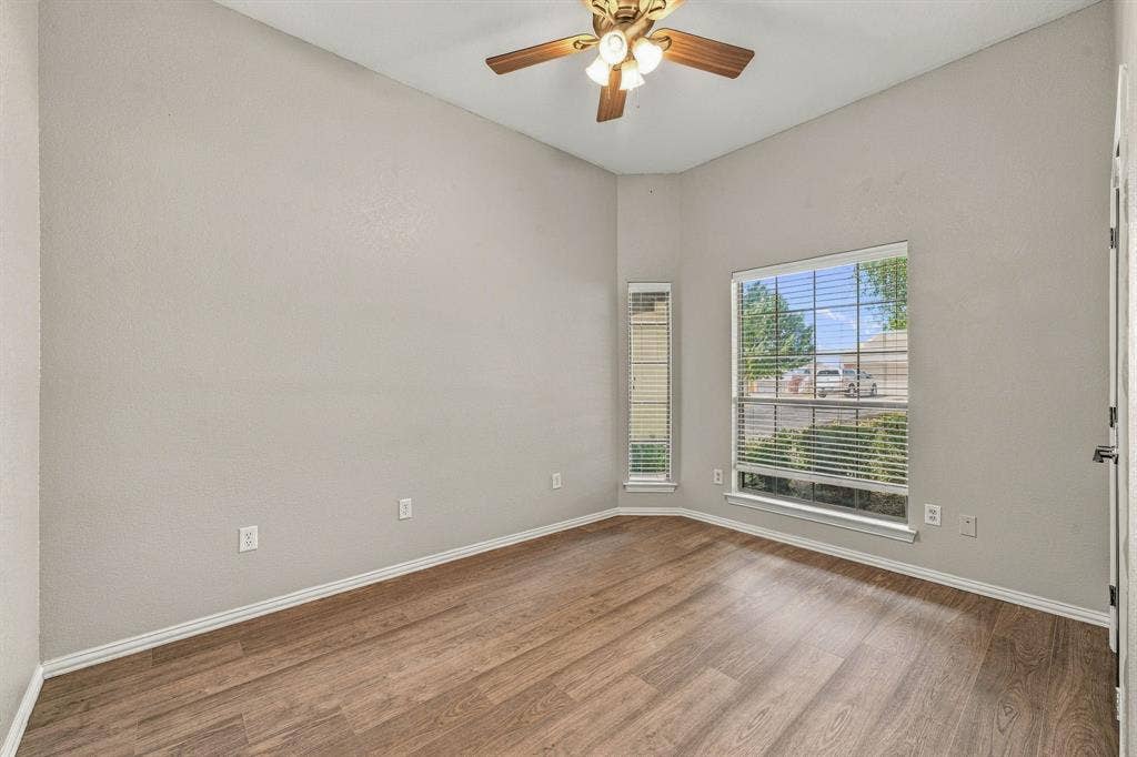 914 Winding Road, Granbury, TX 76049 914 Winding Road, Granbury, TX 76049
