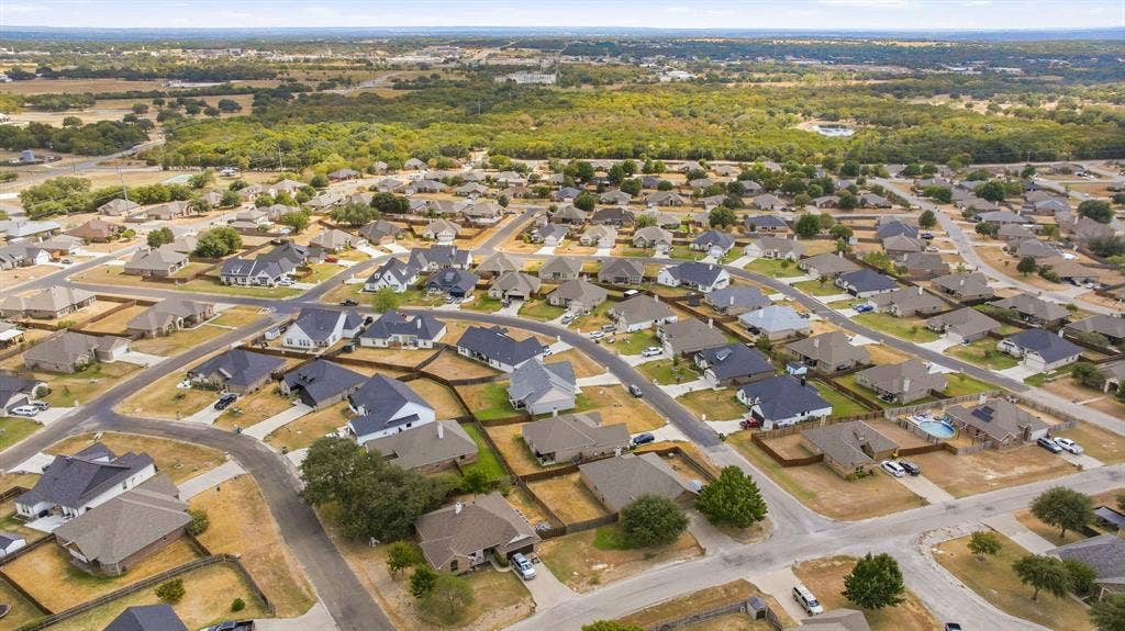 914 Winding Road, Granbury, TX 76049 914 Winding Road, Granbury, TX 76049