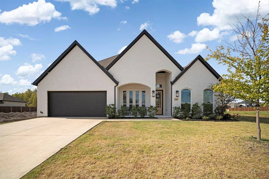Property photo for 648 Red Maple Road, Waxahachie, TX