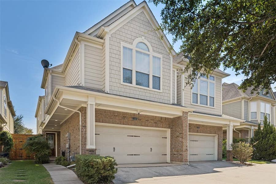 Property photo for 1142 N Bishop Avenue, Dallas, TX