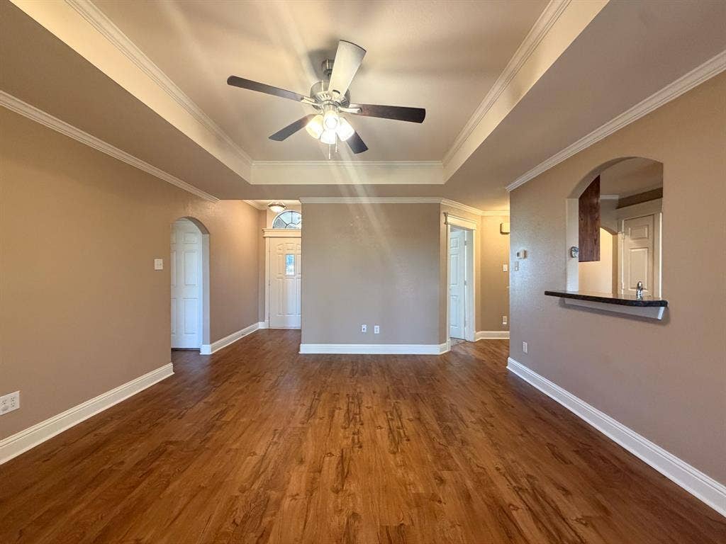 163 Highland Drive, Ennis, TX 75119 163 Highland Drive, Ennis, TX 75119