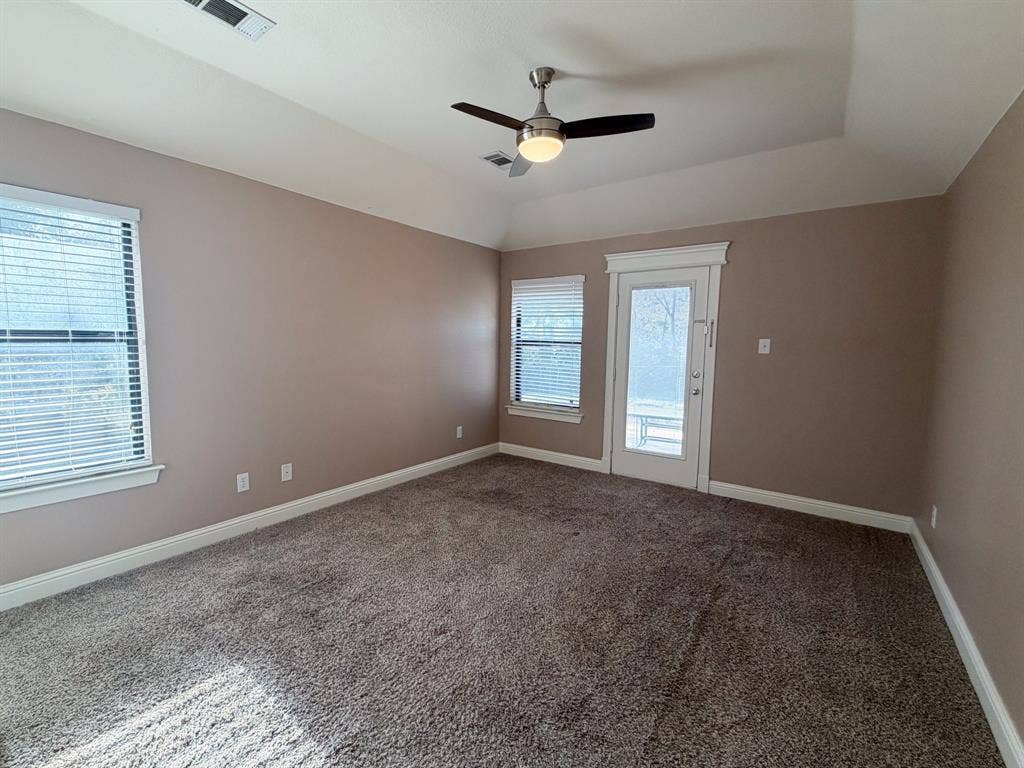163 Highland Drive, Ennis, TX 75119 163 Highland Drive, Ennis, TX 75119