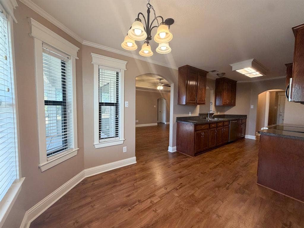 163 Highland Drive, Ennis, TX 75119 163 Highland Drive, Ennis, TX 75119