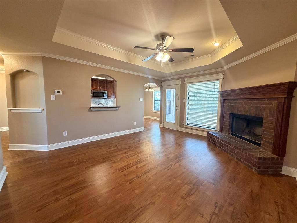 163 Highland Drive, Ennis, TX 75119 163 Highland Drive, Ennis, TX 75119