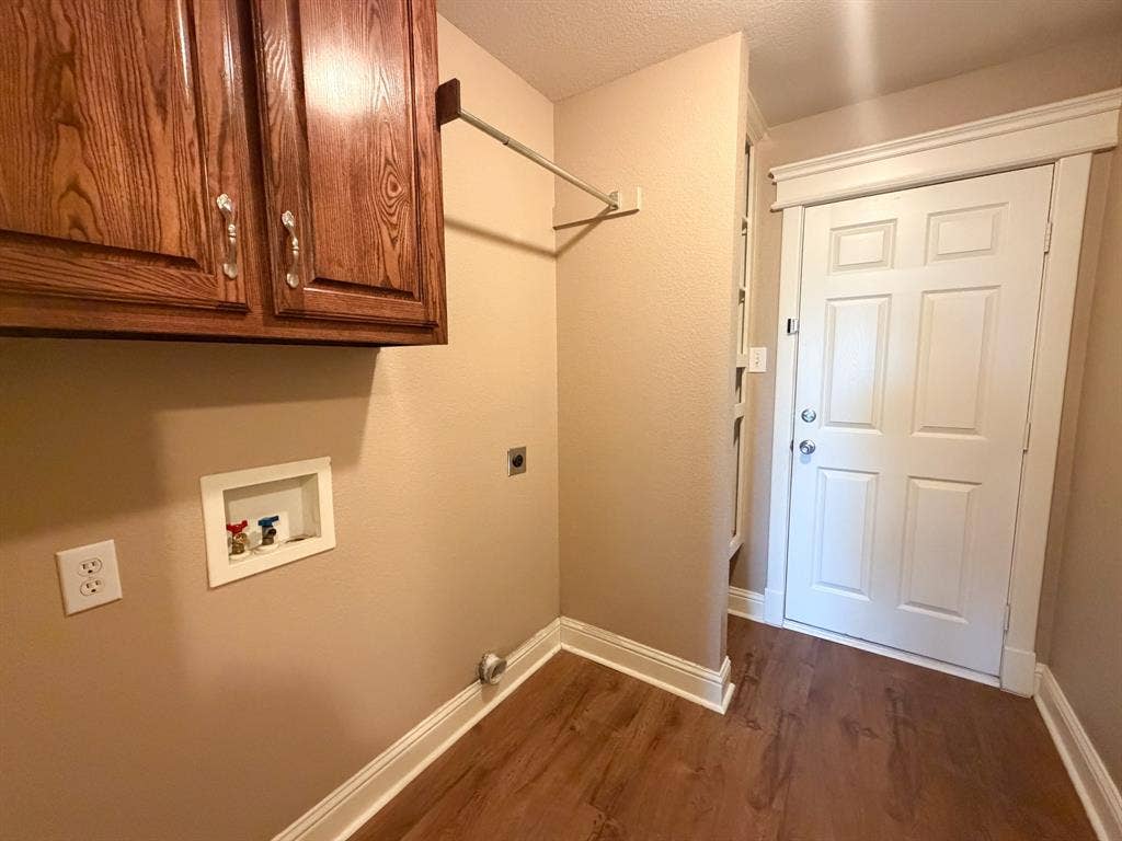 163 Highland Drive, Ennis, TX 75119 163 Highland Drive, Ennis, TX 75119