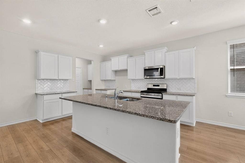 1601 Princeton Drive, Celina, TX 75009 1601 Princeton Drive, Celina, TX 75009