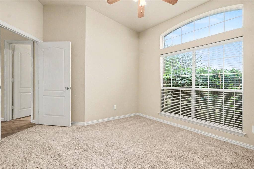 5840 Deerfield Lane, Midlothian, TX 76065