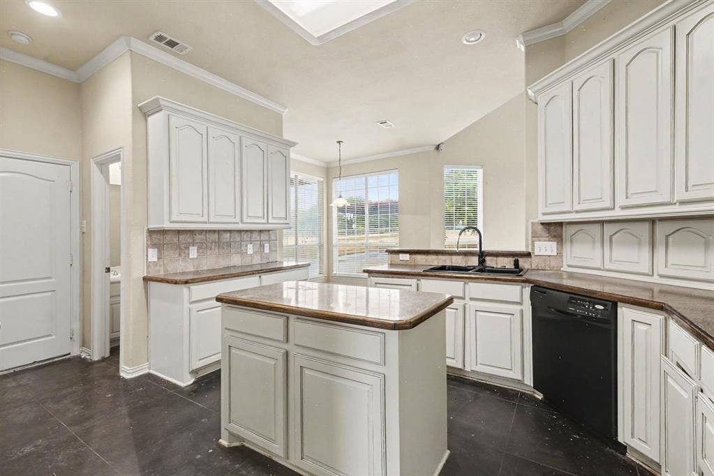 5840 Deerfield Lane, Midlothian, TX 76065