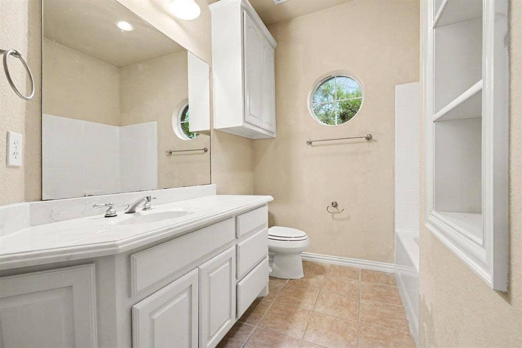 5840 Deerfield Lane, Midlothian, TX 76065