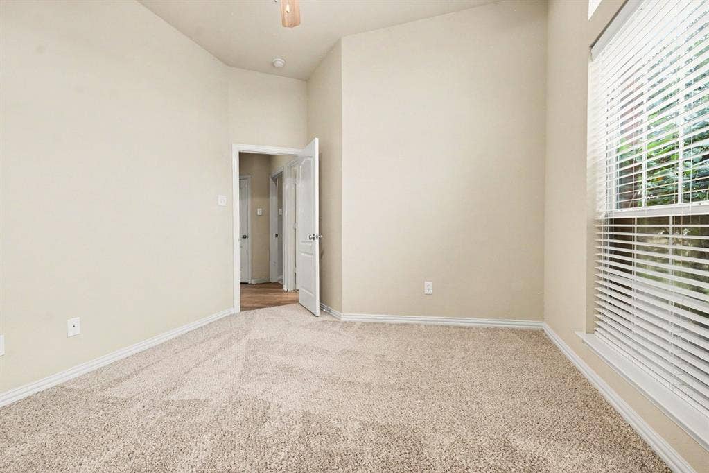 5840 Deerfield Lane, Midlothian, TX 76065