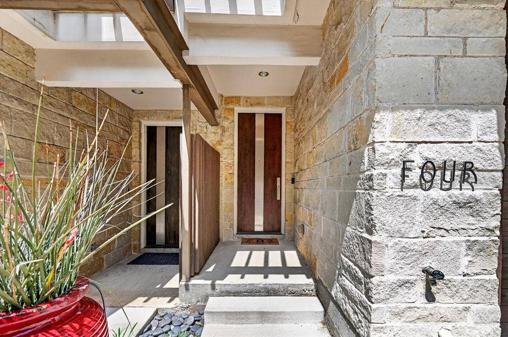 4230 Travis Street, #4, Dallas, TX 75205 4230 Travis Street, #4, Dallas, TX 75205