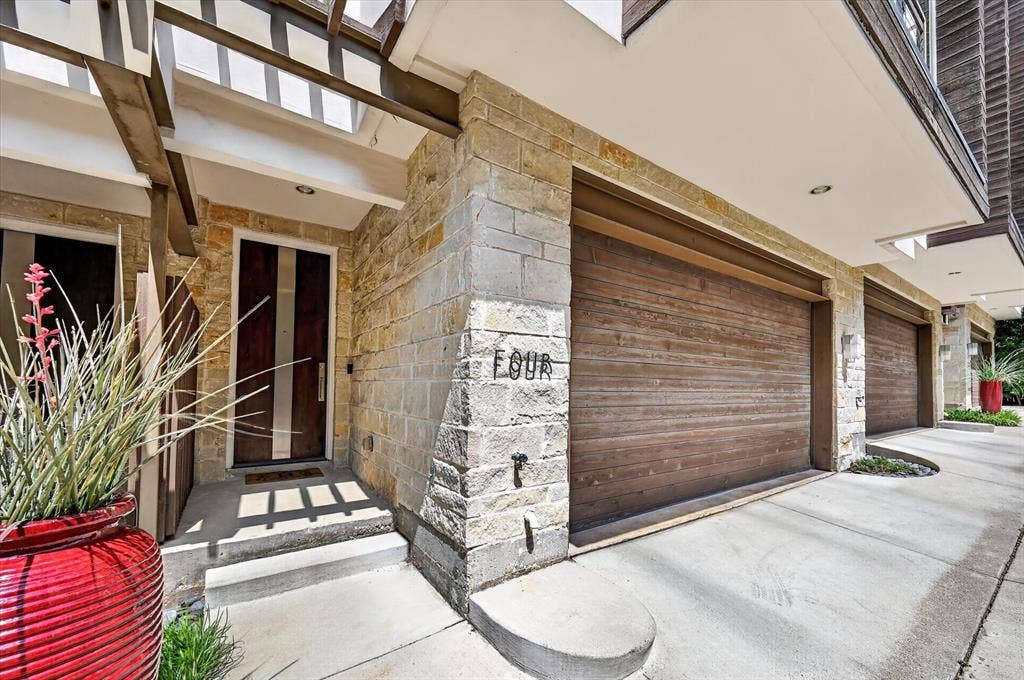 4230 Travis Street, #4, Dallas, TX 75205 4230 Travis Street, #4, Dallas, TX 75205