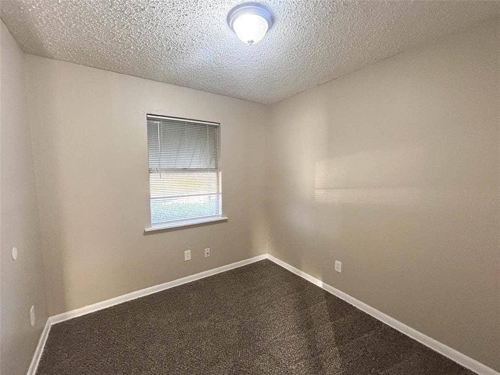 1312 N Shawnee Street, Ennis, TX 75119 1312 N Shawnee Street, Ennis, TX 75119