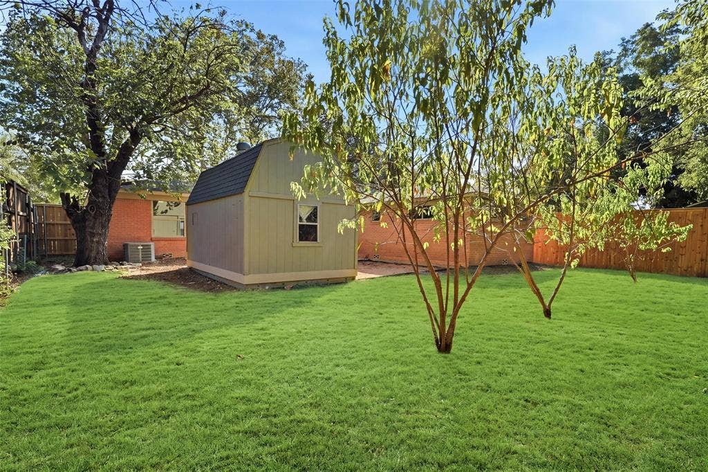 Virtually modified grass