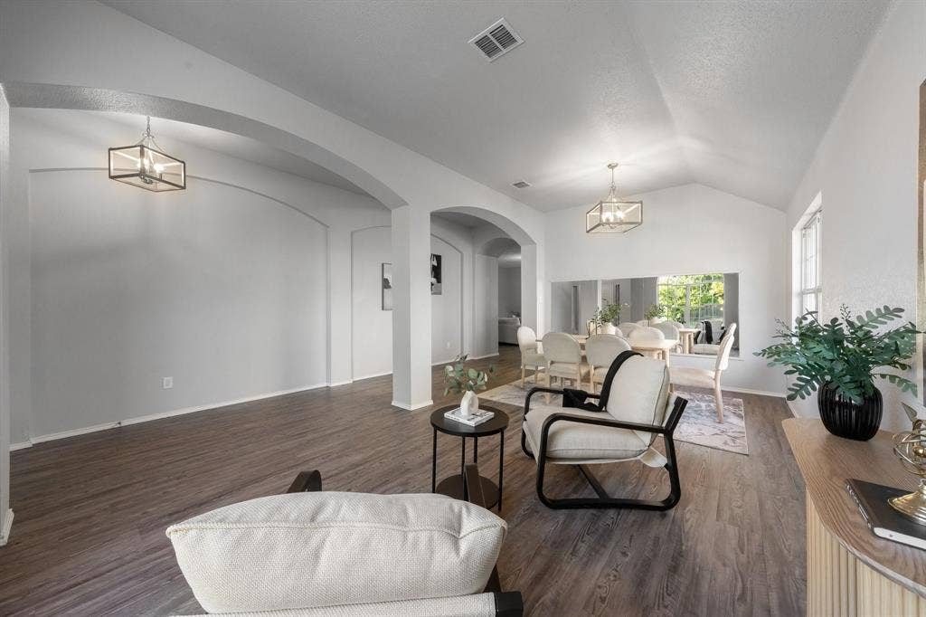 215 Longhorn Trail, Grand Prairie, TX 75052 215 Longhorn Trail, Grand Prairie, TX 75052