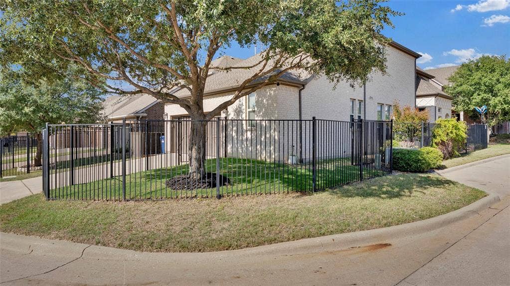 5925 Mayhew Court, McKinney, TX 75070 5925 Mayhew Court, McKinney, TX 75070