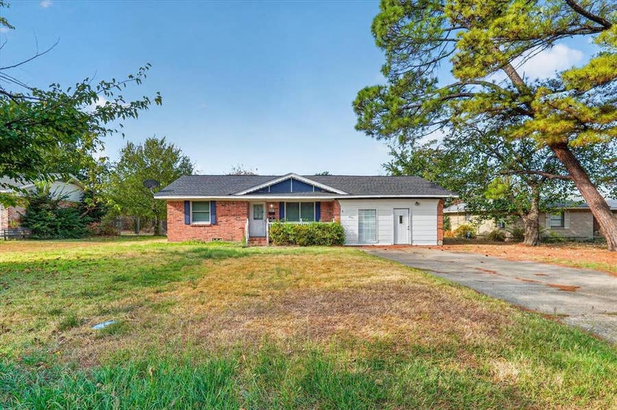 Property photo for 821 Circle Drive, Terrell, TX
