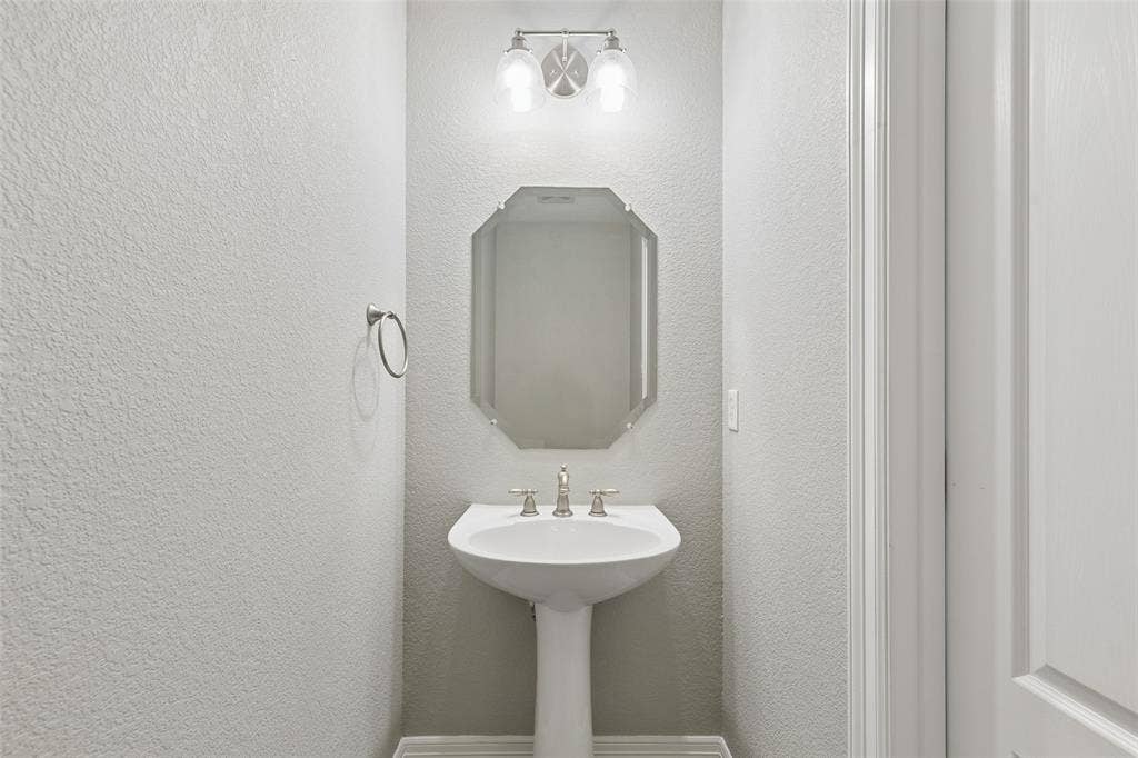 1208 Saddle Trail, Willow Park, TX 76087
