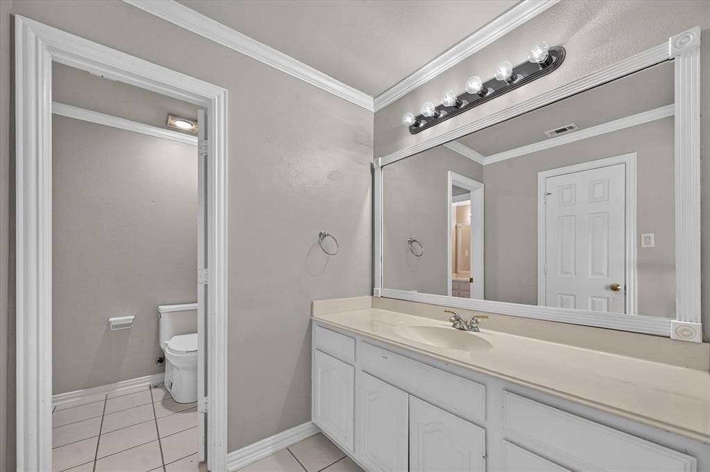 8004 Ashby Court, Plano, TX 75025 8004 Ashby Court, Plano, TX 75025