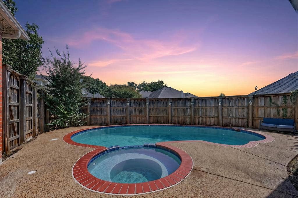8004 Ashby Court, Plano, TX 75025 8004 Ashby Court, Plano, TX 75025