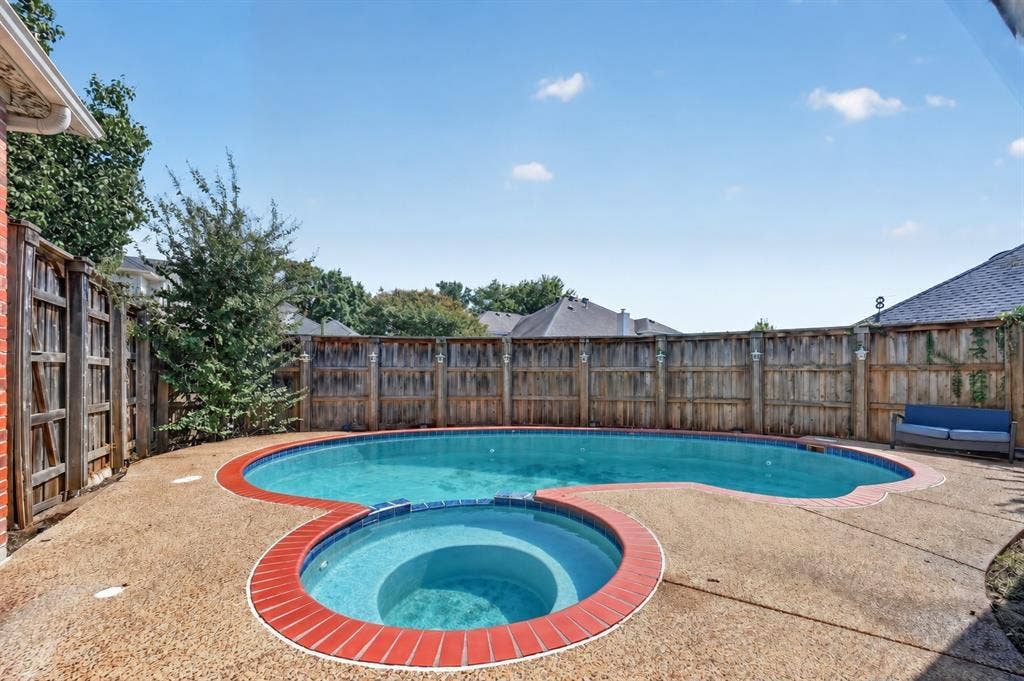 8004 Ashby Court, Plano, TX 75025 8004 Ashby Court, Plano, TX 75025