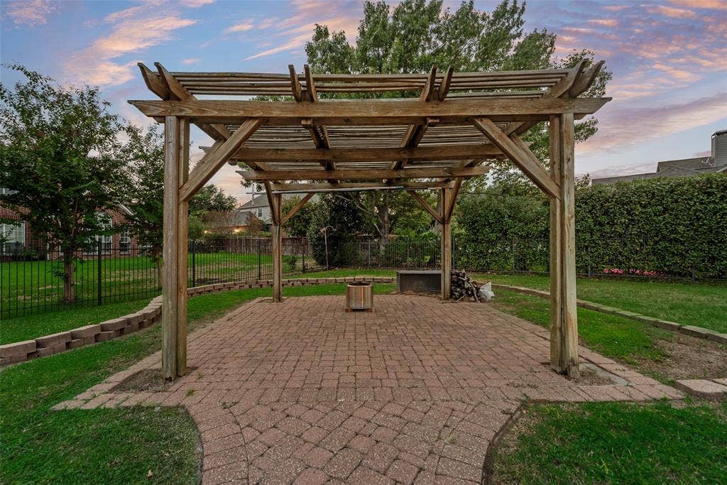 1901 Big Bend Cove, Southlake, TX 76092 Pergola