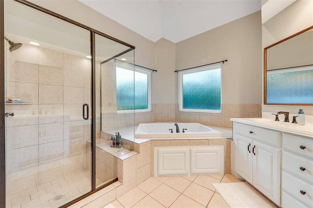1901 Big Bend Cove, Southlake, TX 76092 Primary bathroom