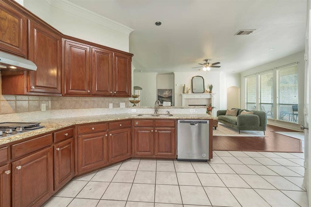 3308 Sedona Lane, Plano, TX 75025 3308 Sedona Lane, Plano, TX 75025
