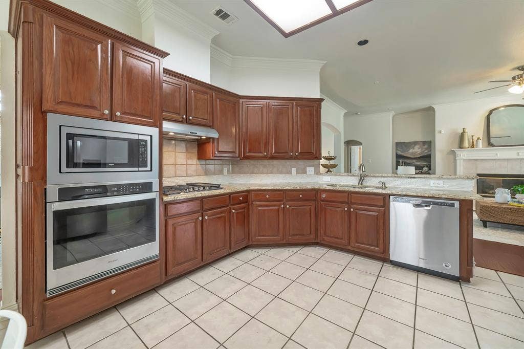 3308 Sedona Lane, Plano, TX 75025 3308 Sedona Lane, Plano, TX 75025