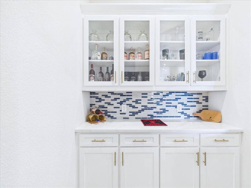 262 Vidrio Drive, Sunnyvale, TX 75182 262 Vidrio Drive, Sunnyvale, TX 75182