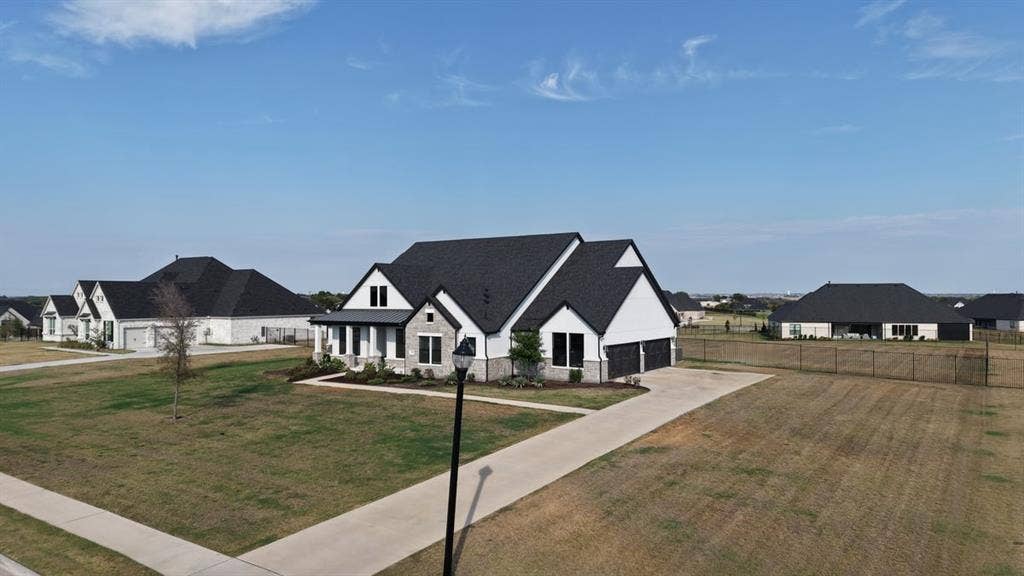 262 Vidrio Drive, Sunnyvale, TX 75182 262 Vidrio Drive, Sunnyvale, TX 75182